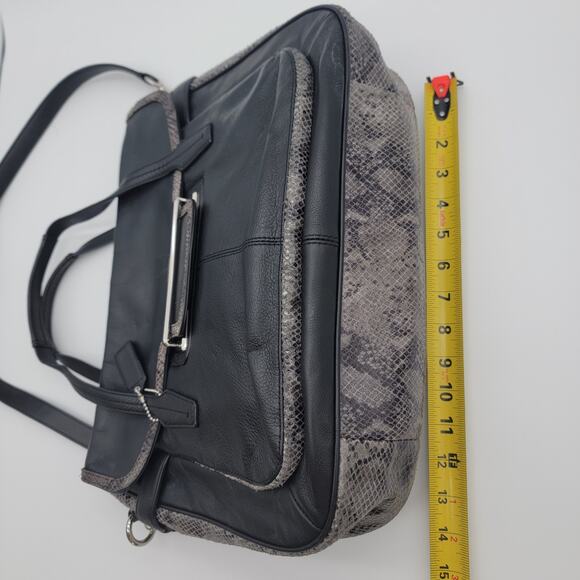 Coach Taylor Marin Handbag - Picture 14 of 16